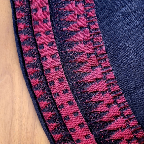 Olive + Oak Red and Black Sweater Dress PM - Picture 5 of 7